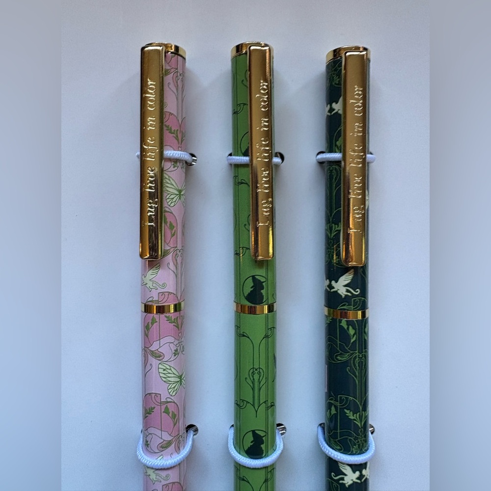 Lug x Wicked For Good Pens (Elphaba Green and Glinda Pink with Gold 3-pack) - Picture 7 of 12